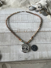 Load image into Gallery viewer, Deep Roots Essential Oil Necklace Earthy (Patent Pending)
