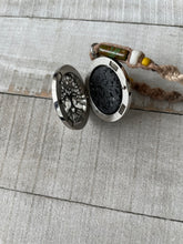 Load image into Gallery viewer, Deep Roots Essential Oil Necklace Earthy (Patent Pending)
